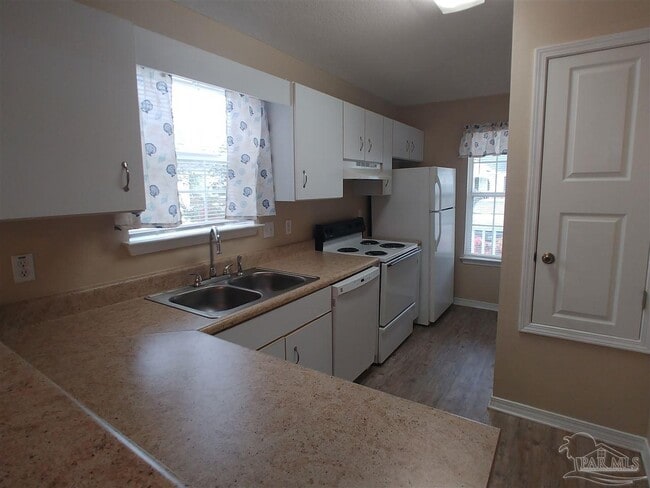 Building Photo - 2441 Spyglass Cir