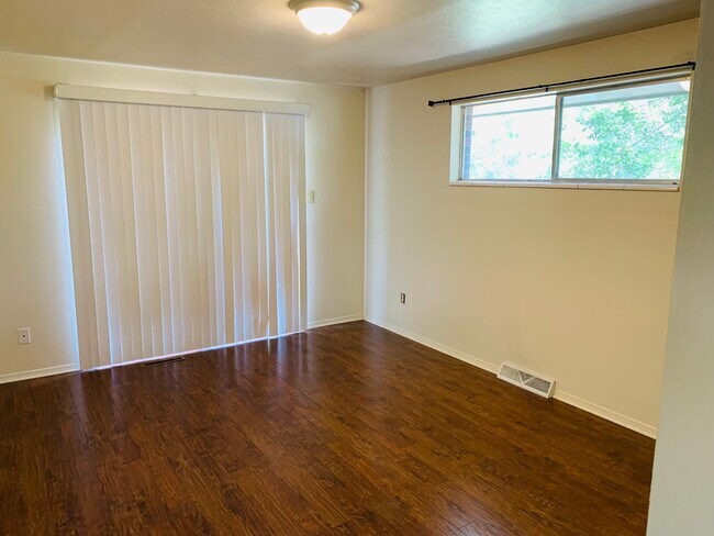 Master with slider to deck - 12481 West 12th Place