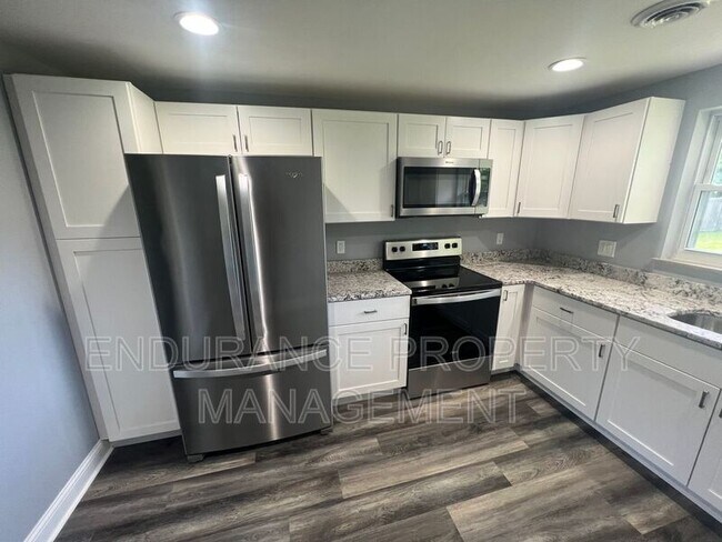 Building Photo - 1179 Linda Ln