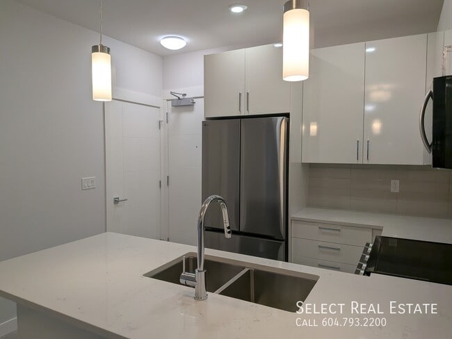 Photo du bâtiment - 33886 Pine St