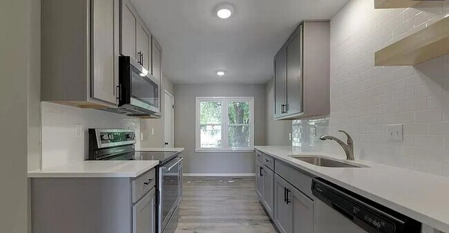 Foto del edificio - 1726 S Yale St