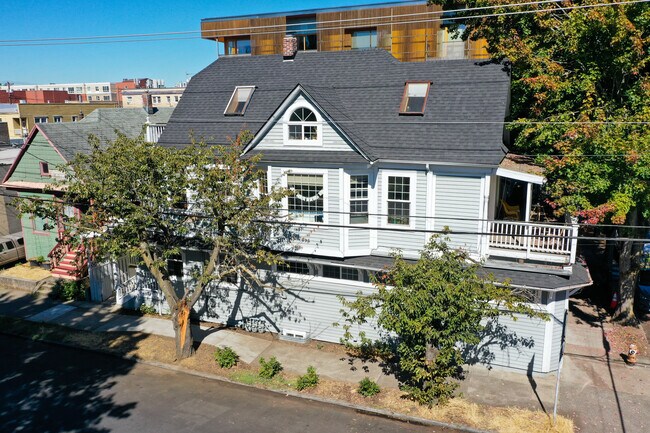 Foto del edificio - 939 SE 35th Ave