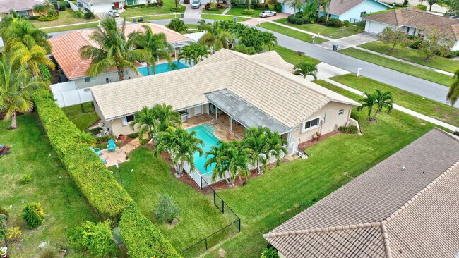 Building Photo - 22137 Serenata Cir E