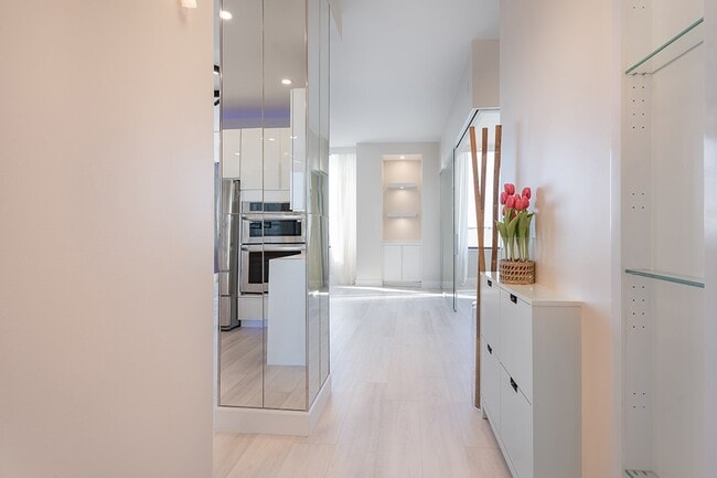 Foto del edificio - 14 Greenway Plz