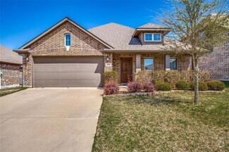 Building Photo - 3415 Hawthorn Ln