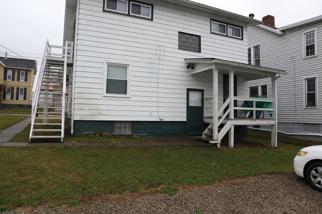 Building Photo - 76 3rd St