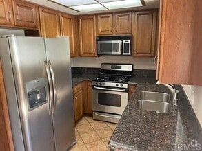 Building Photo - 3796 San Ramon Dr