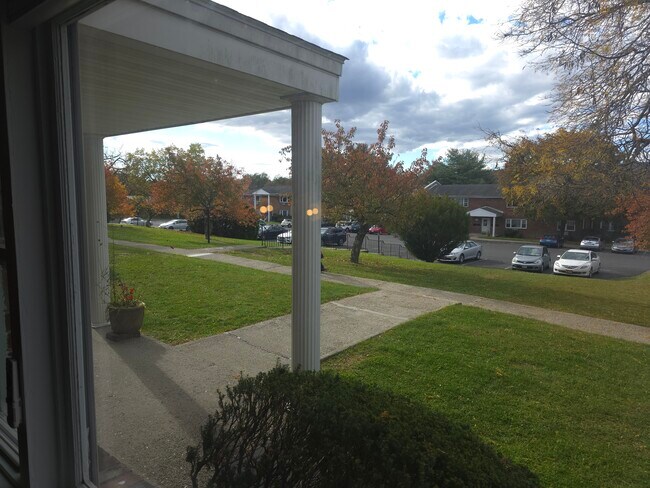 Foto del edificio - 136 N Chestnut St