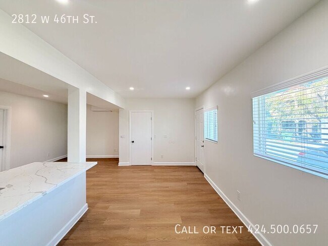 Foto del edificio - 2812 W 46th St