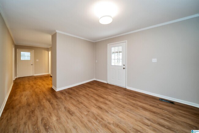 Building Photo - 2074 Nixon Rd