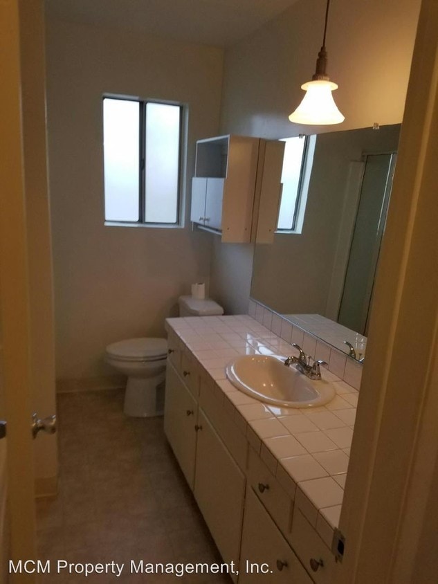 Building Photo - 1211 N OGDEN Dr