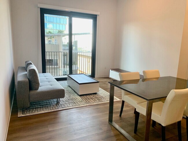 Foto del edificio - 'A'ali'i - Move In Ready, Furnished One Bedroom with Parking