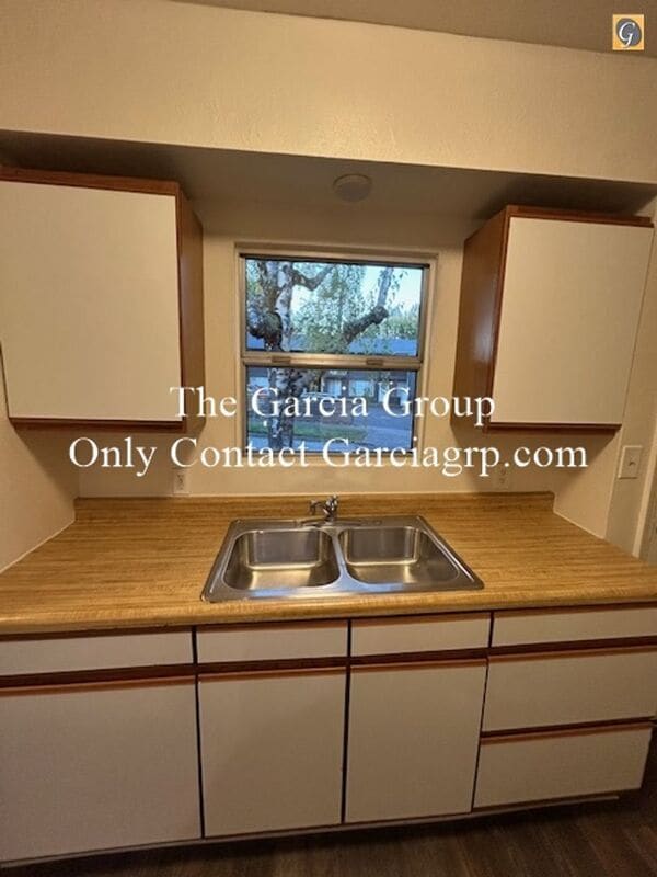 Foto del edificio - 7805 NE Failing St