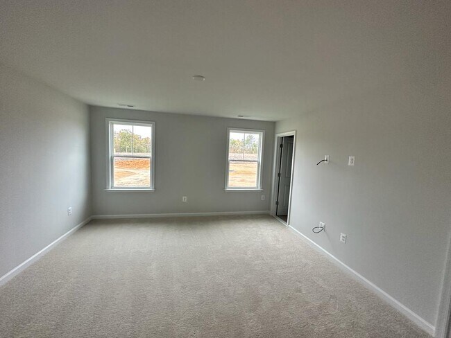 Foto del edificio - 514 Rivanna Hl Rd