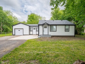 Building Photo - 1141 Temperance Ave
