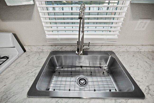 Foto del edificio - E Yandell