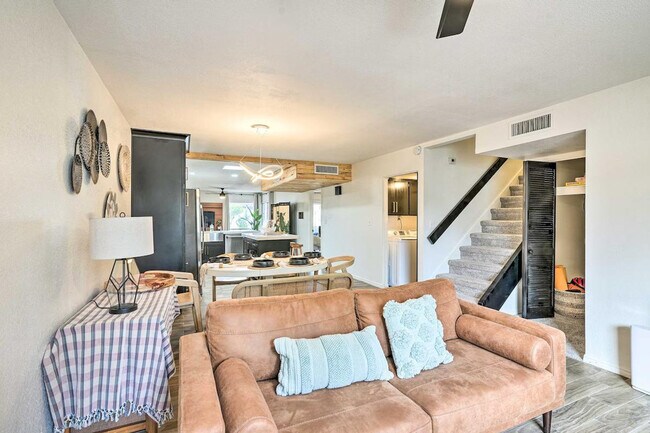 Foto del edificio - 292 S Desert Ave