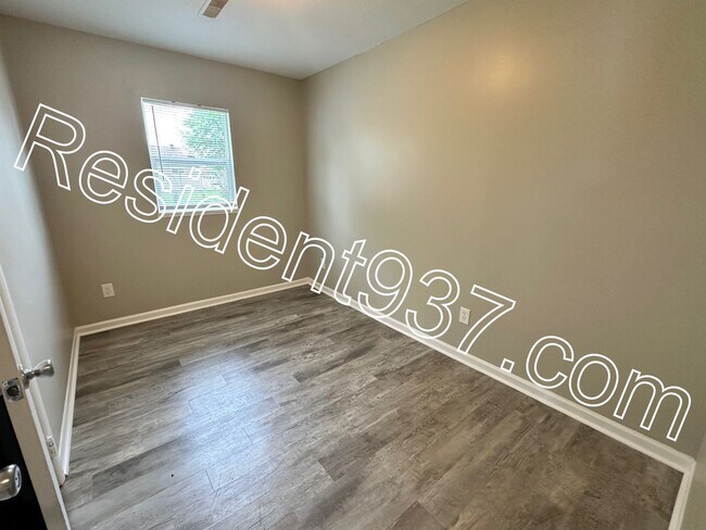 Foto del edificio - 3 Bedroom 1 Bath