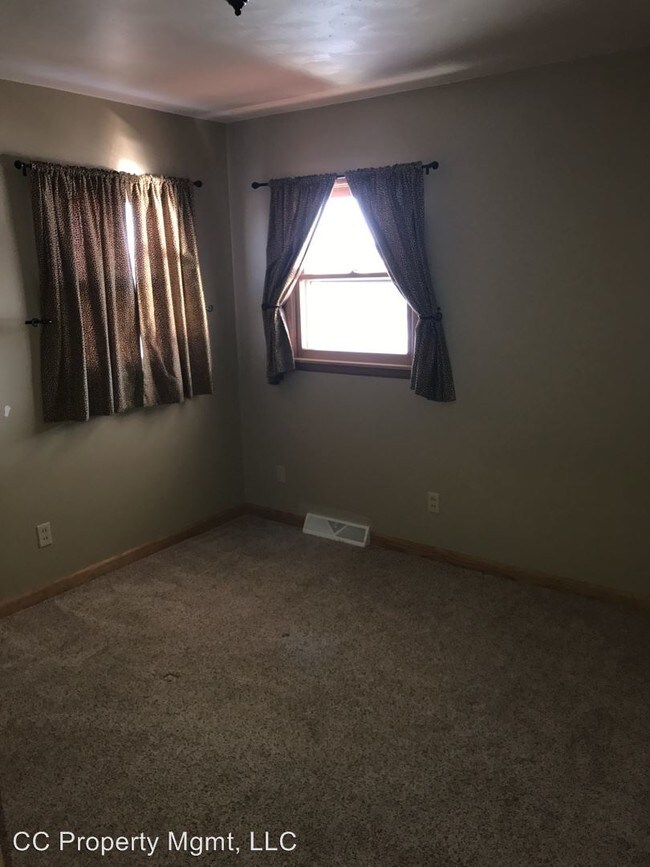 Building Photo - 4315 Brookside Dr