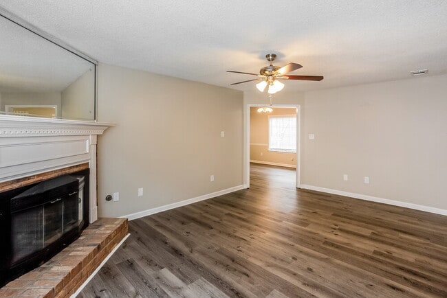 Building Photo - 7851 Chesterfield Dr S