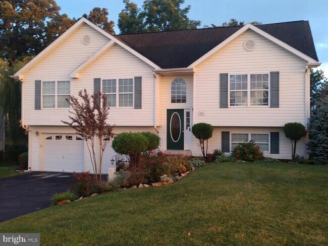 Foto del edificio - 356 Oak Lee Dr