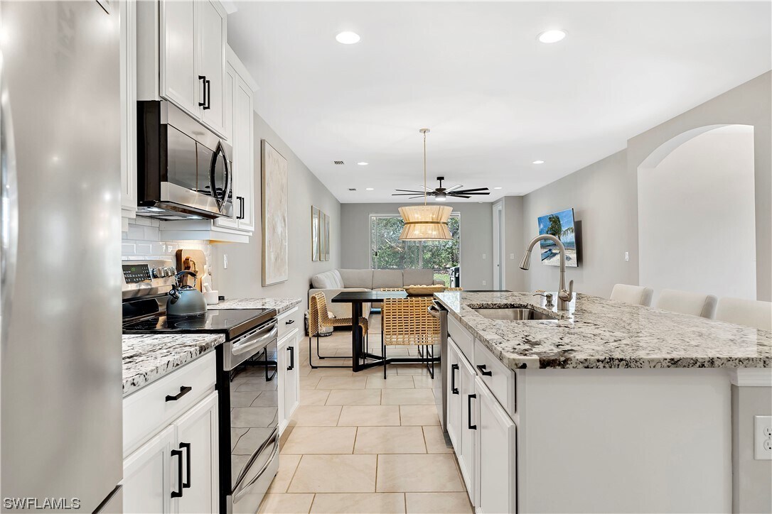 Primary Photo - 14735 Edgewater Cir