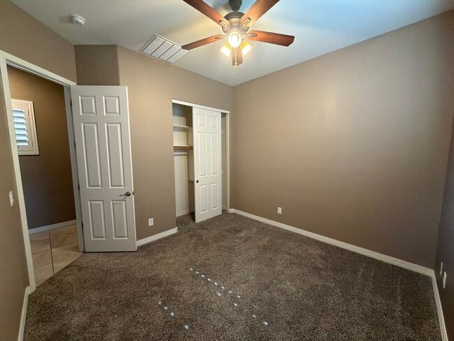 Building Photo - 15959 W Cameron Dr