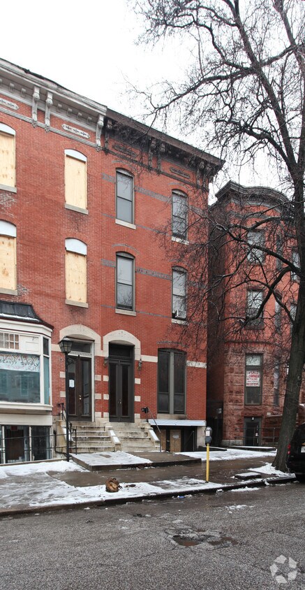 Primary Photo - 2208 N Charles St