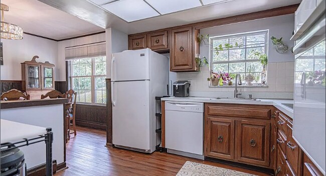 Foto del edificio - 7165 Kingstead Dr