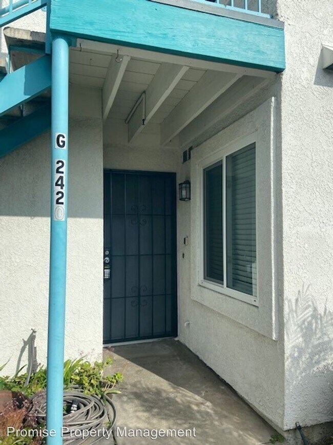 Foto del edificio - 2418-2420 Huntington St