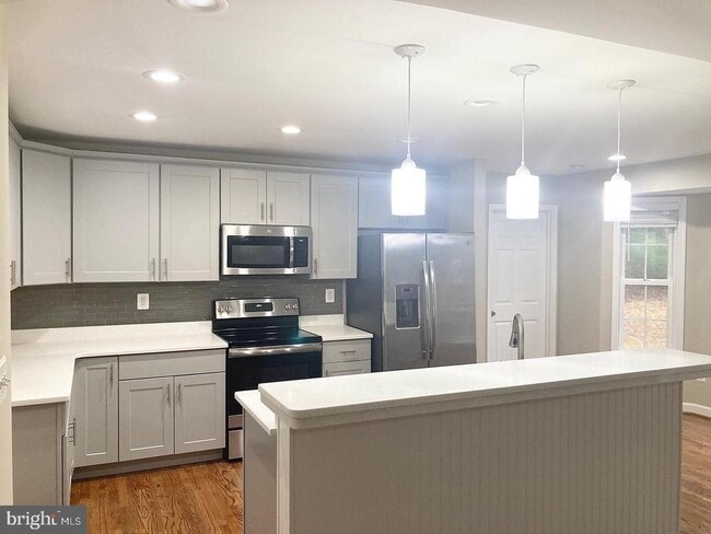 Foto del edificio - 3002 Lakeview Pkwy