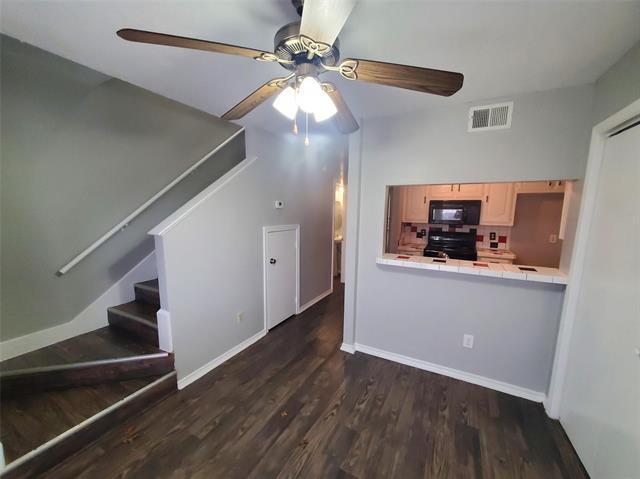 Building Photo - 708 Redbud Dr