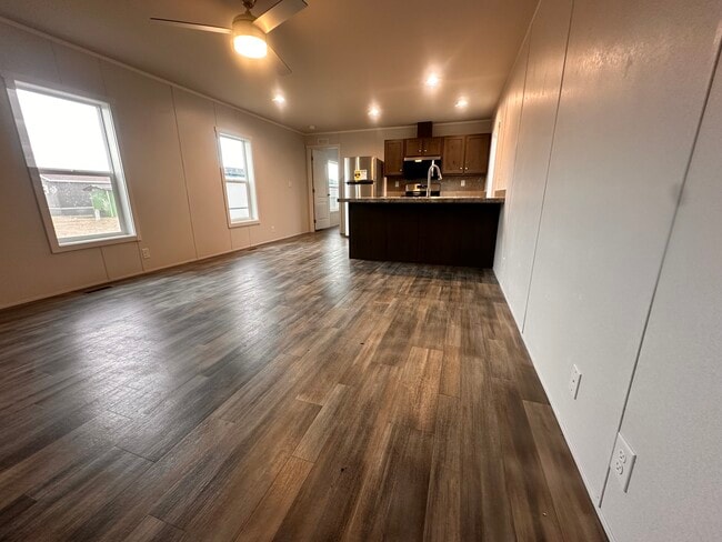 Building Photo - 34 Jubilee St