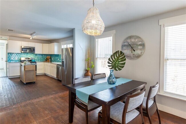 Foto del edificio - 203 Ben Howell Dr