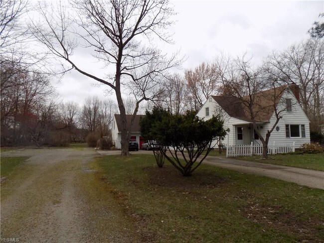 Foto del edificio - 28883 Detroit Rd
