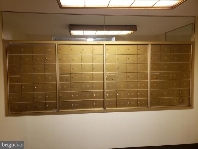 Building Photo - 130 Slade Ave