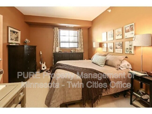 Foto del edificio - 2565 Franklin Ave