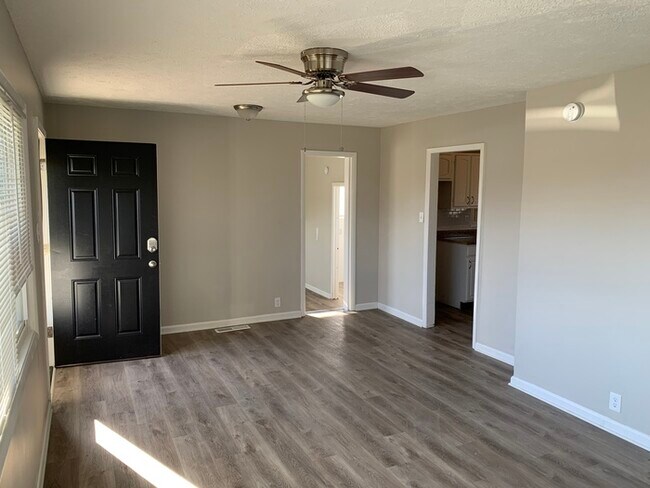 Building Photo - Lots of space and a huge yard