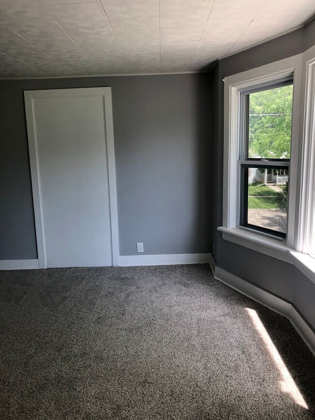 Building Photo - 135 Broad St