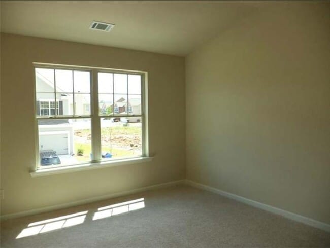 Building Photo - 334 Highland Pointe Cir E