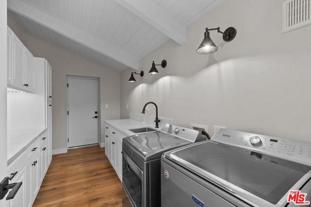 Foto principal - 5656 Penfield Ave