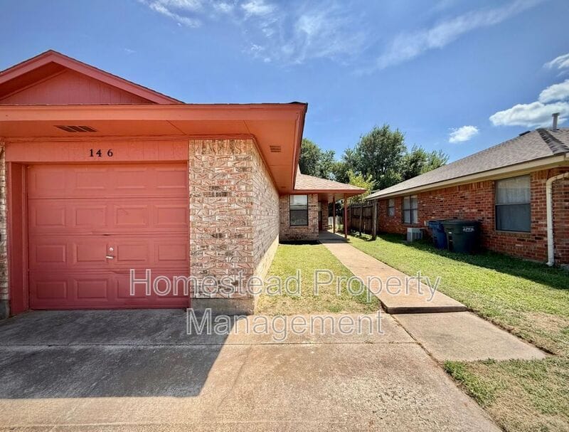 Photo - 146 Barrett Pl