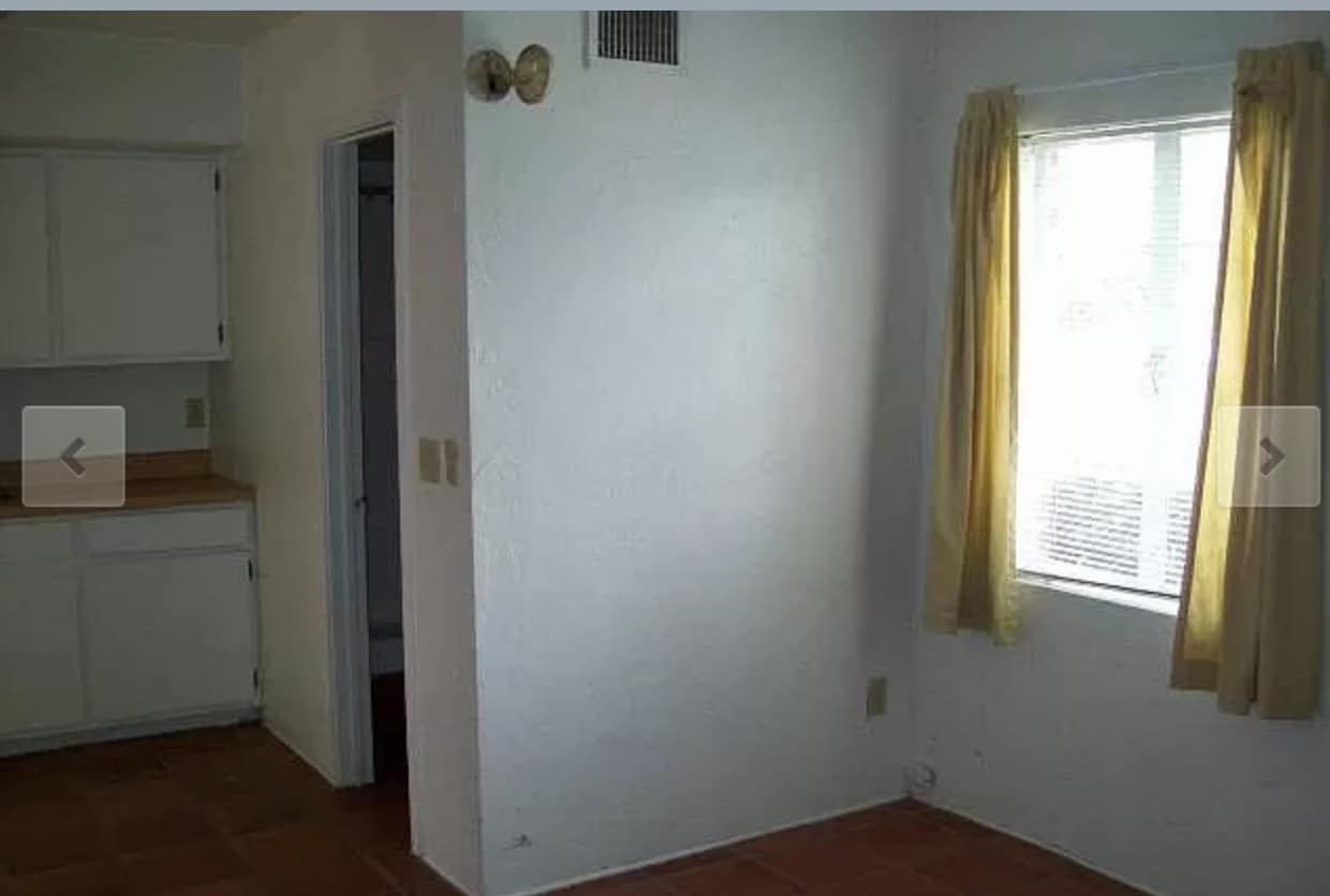 Building Photo - 1320 S Ash Ave