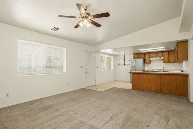 Building Photo - 1440 Ogallala St