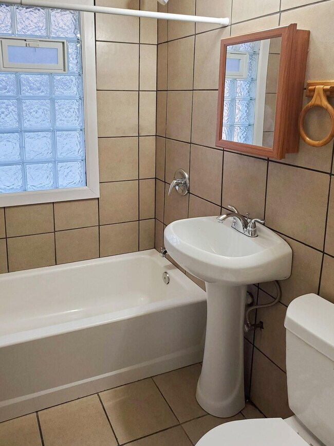 Foto del edificio - 5693 N 36th St