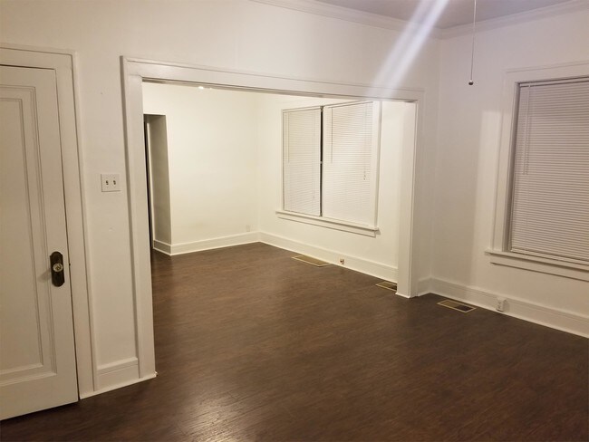 Foto del edificio - 6452 Alamo Ave