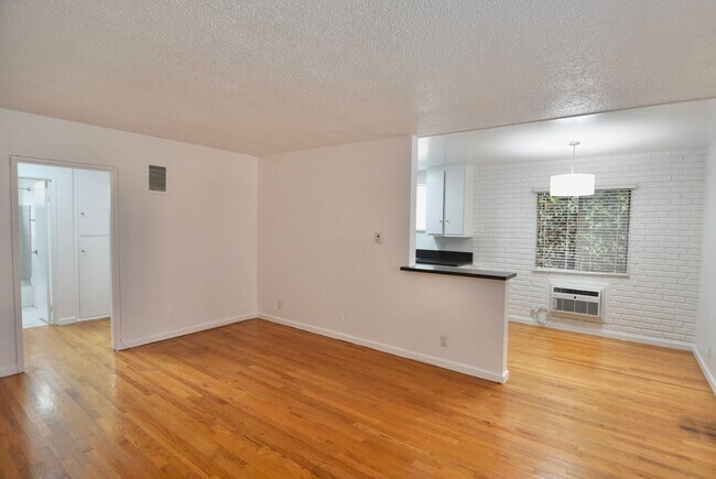 Foto del edificio - 11143 Aqua Vista St