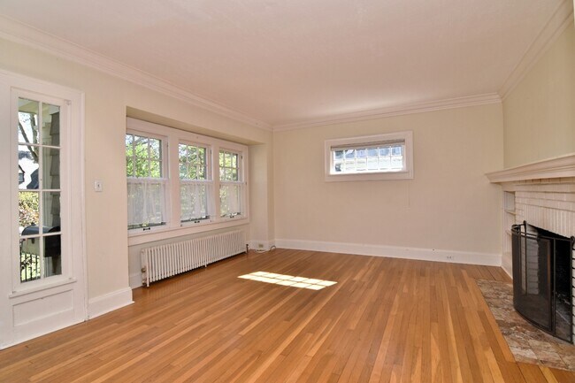 Sala de estar - 3180 Chadbourne Rd