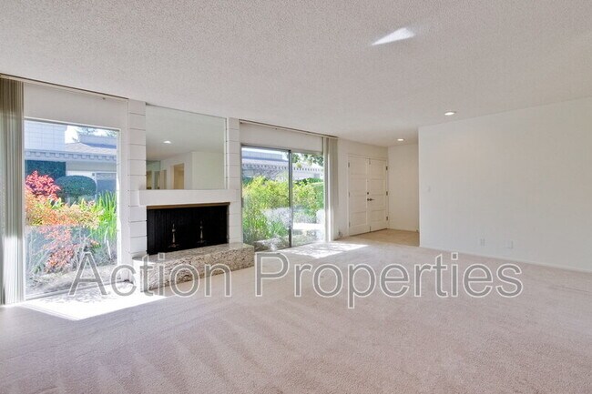 Photo - 71 Los Altos Square Townhome