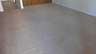 Building Photo - 518 Landview Dr